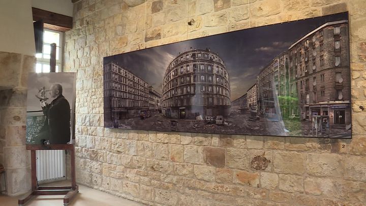 L'Hyperphotographe, l'exposition temporaire consacrée à Jean-François Rauzier, au Château de Vascoeuil. (S. L'Hote / France Télévisions)