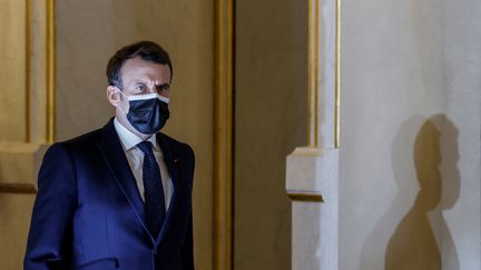 Emmanuel Macron au palais de l'Elysée, à Paris, le 25 février 2021. (THOMAS COEX / AFP)