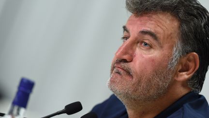 L'entraîneur de l'AS Saint-Etienne, Christophe Galtier, en conférence de presse (MEHDI FEDOUACH / AFP)