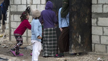 Des enfants étrangers dans le camp d'Al Hol, en Syrie, le 6 février 2019. Photo d'illustration. (FADEL SENNA / AFP)