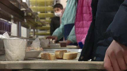 Seine-Maritime : une école réduit les portions dans sa cantine scolaire