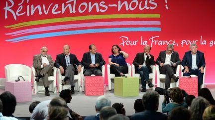 Robert Hue (MUP) , Jean-Michel Baylet (PRG), Jean-Christophe Cambad&eacute;lis (PS), Emmanuelle Cosse (EELV), Jean-Luc Bennahmias (ex-MoDem) et Pierre Laurent (PCF), le 30 ao&ucirc;t 2014 &agrave; La Rochelle (Charente-Maritime). (JEAN-PIERRE MULLER / AFP)