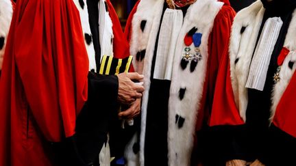 Des magistrats lors de la traditionnelle "audience solennelle" de la Cour d'appel de Paris pour marquer le début de la nouvelle année, au palais de justice de Paris, le 14 janvier 2021. (LUDOVIC MARIN / AFP)