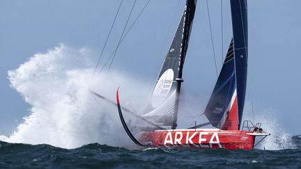 Vendée Globe : Yoann Richomme maintient le suspense et se rapproche un peu plus de Charlie Dalin à deux jours de l'arrivée