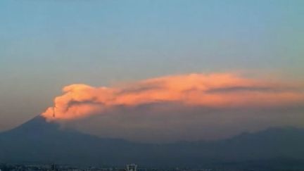 Mexique : le volcan Popocatepetl refait des siennes