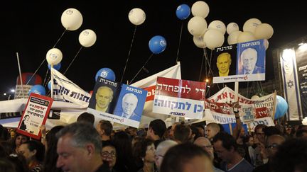 &nbsp; (Grand rassemblement à Tel Aviv, en hommage à Yitzhak Rabin © MaxPPP)