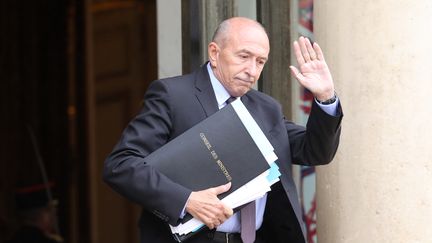 Le ministre de l'Intérieur Gérard Collomb, à la sortie d'un conseil des ministres, le 12 juin 2018, à Paris. (LUDOVIC MARIN / AFP)