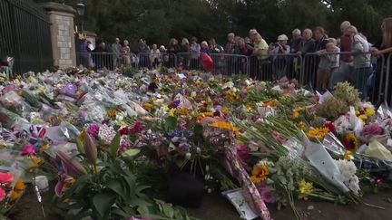 Mort d'Elizabeth II : les habitants de Windsor pleurent leur reine