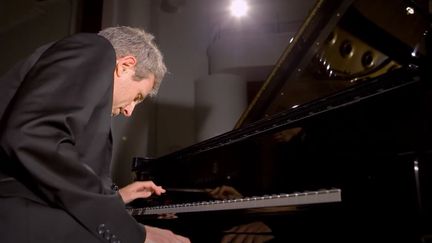 Le pianiste Maxime Zecchini en mai 2020. (MAXIME ZECCHINI)