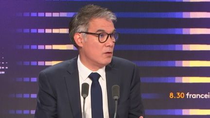 Olivier Faure, premier secrétaire du Parti socialiste, le 6 décembre 2024 sur franceinfo. (FRANCEINFO / RADIO FRANCE)