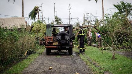 Une image de la sécurité civile montre les dégâts causés par le passage du cyclone Chido à Mayotte, le 15 décembre 2024. (SECURITE CIVILE / AFP)