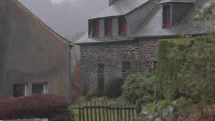 Finistère : le village de Saint-Rivoal attire de nouveaux habitants (FRANCE 2)