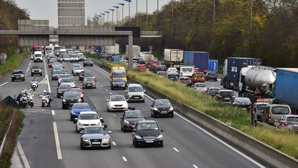 Une voie reste coupée vendredi soir, à hauteur de Bailly, dans le sens Paris-Province. (MAXPPP)