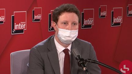 Clément Beaune, secrétaire d'État chargé des Affaires européennes, sur France Inter le 1er février 2021. (FRANCEINTER / RADIOFRANCE)