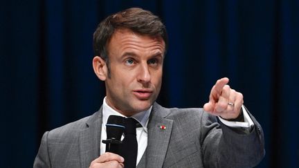 Le président de la République, Emmanuel Macron, pendant les Assises de l'économie de la mer, le 28 novembre 2023, à Nantes. (DAMIEN MEYER / POOL / MAXPPP)