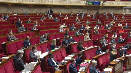 Pass vaccinal : le débat reporté, un camouflet pour le gouvernement