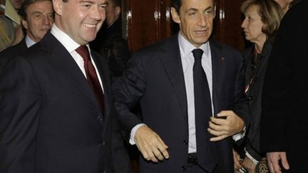 Le président russe Dmitri Medvedev et Nicolas Sarkozy à Berlin, le 9 novembre 2009. (AFP - Ria Novosti, Vladimir Rodionov)