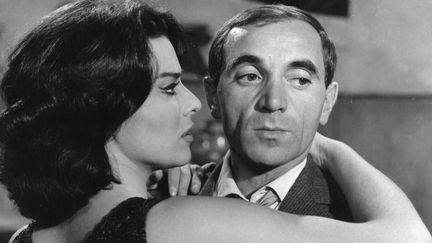 Charles Aznavour et Giovanna Ralli dans "Horace 62" de André Versini (1962).
 (Marcel Dole / Photo 12)