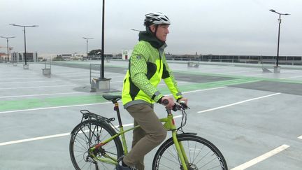 La veste de Continental et Urban Circus jaune fluo et noire. (France 3 Midi-Pyrénées)