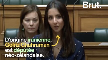 Cinq jours après les attentats de Christchurch qui ont visé deux mosquées de Nouvelle-Zélande, la députée Golriz Ghahraman a tenu à manifester son soutien aux musulmans. Un discours poignant.&nbsp; (BRUT)