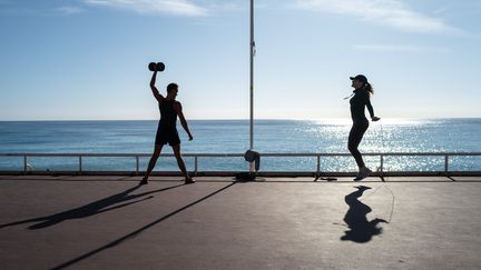 A partir du lundi 3 mai, les restrictions quant à la pratique sportive ont été assouplies.&nbsp; (ARIE BOTBOL / HANS LUCAS / AFP)