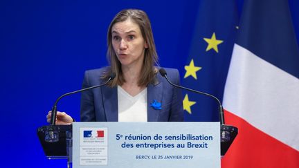 La secrétaire d'Etat auprès du ministre de l'Economie, Agnès Panier-Runacher, lors d'une réunion de préparation des entreprises françaises au Brexit, le 25 janvier 2019 à Paris (MICHEL STOUPAK / NURPHOTO)