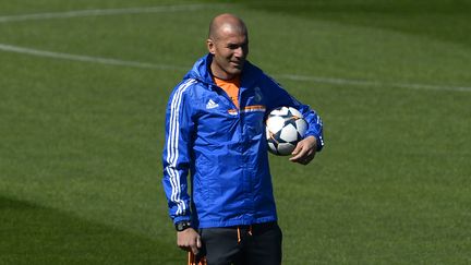 Zin&eacute;dine Zidane, le 17 mars 2014, &agrave; Madrid (Espagne). (PIERRE-PHILIPPE MARCOU / AFP)