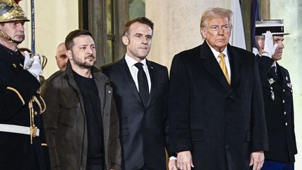 Donald Trump, Volodymyr Zelensky et Emmanuel Macron se sont rencontrés à l'occasion d'une réunion trilatérale à Paris