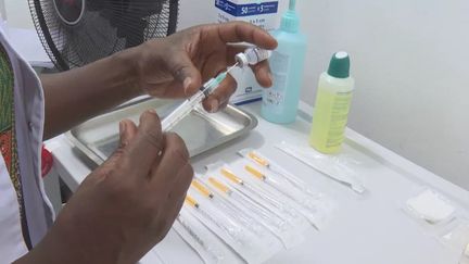 Dans sa&nbsp;lettre pro du 5 janvier 2022, l’ARS indiquait que "le variant omicron représentait 70% des derniers séquençages de l’Institut Pasteur de Guyane, selon les données récupérées par Santé publique France." (GUYANE LA 1ERE)