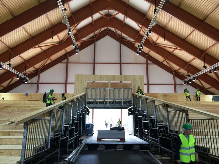 Grande salle plénière de la COP 21, en chantier le 8 novembre 2015, sur le site du Bourget, en région parisienne.  (FG/Géopolis)