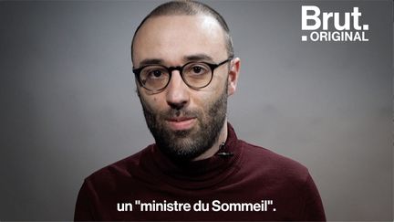 Nommer un ministre du Sommeil, instaurer un couvre-feu numérique… Pour lutter contre le manque de sommeil, certains ont des idées...