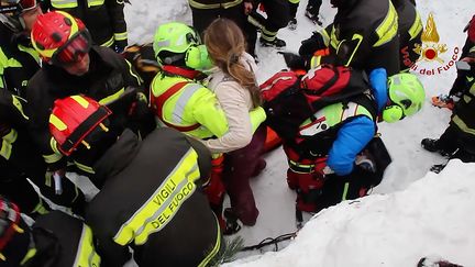 Avalanche en Italie : l'espoir renaît après la découverte de dix survivants