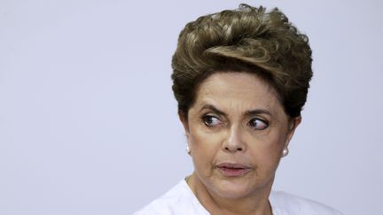 Dilma Rousseff, le 15 avril 2016, &agrave; Brasilia (Br&eacute;sil). (UESLEI MARCELINO / REUTERS)