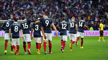 Les joueurs de l'&eacute;quipe de France apr&egrave;s leur match amical contre la Jama&iuml;que, le 8 juin.&nbsp; (PHILIPPE HUGUEN / AFP)