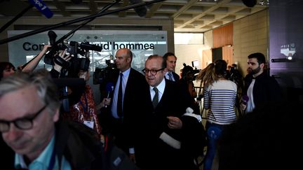 Les avocats de Laura Smet au tribunal de Nanterre, le 29 mars 2019. (MARTIN BUREAU / AFP)