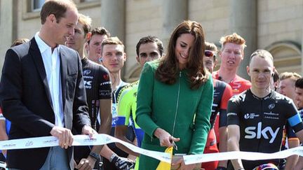 La Princesse Kate a coupé le ruban pour le lancement du  Tour de France à Leeds (ERIC FEFERBERG / AFP)