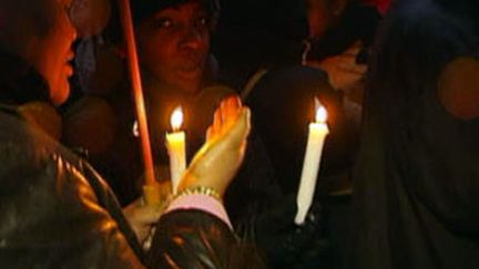 Hommage aux victimes du séisme en Haïti, place du Trocadéro à Paris, le 16 janvier 2009 (France 2)