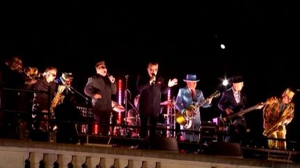 Madness sur le toit de Buckingham Palace
 (France2/culturebox)