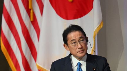 Le Premier ministre japonais&nbsp;Fumio Kishida lors d'une visite&nbsp;à la Bourse de New York, aux Etats-Unis, le 22 septembre 2022. (ANGELA WEISS / AFP)