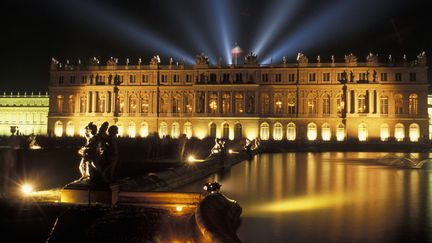 Le Ch&acirc;teau de Versailles, lieu de r&eacute;sidence des rois fran&ccedil;ais Louis XIV, XV et XVI est connu internationalement. Transform&eacute; en mus&eacute;e en 1837, il est entour&eacute; de 815 hectares de jardins et de nombreuses fontaines. &nbsp; (ROLLINGER-ANA / ONLY FRANCE / AFP)