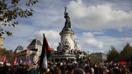 Manifestation place de la République le 22 octobre (DE POULPIQUET / MAXPPP)