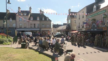 Normandie : le business du D-Day fait débat