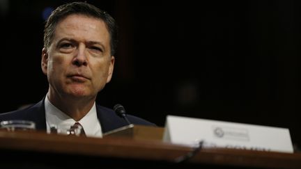 L'ancien directeur du FBI James Comey témoigne devant une commission du Sénat, à Washington (Etats-Unis), le 8 juin 2017. (JONATHAN ERNST / REUTERS)