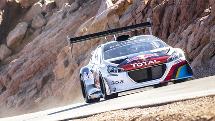 Sébastien Loeb en répétition à Pikes Peak avec la Peugeot 208 T16 (WWW.REDBULLCONTENTPOOL.COM)