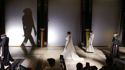 Viktor&amp;Rolf haute couture printemps-été 2022, à Paris, le 26 janvier 2022 (PETER STIGTER)