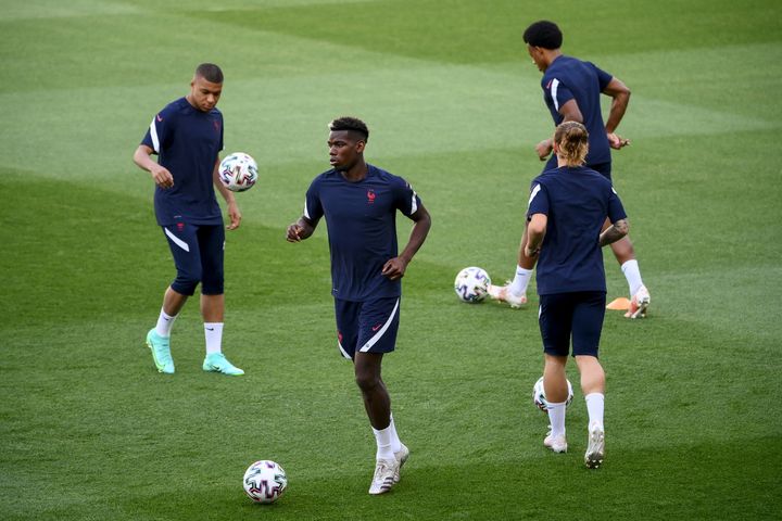 Les Bleus à l'entraînement au stade Nandor de Budapest, le 22 juin (FRANCK FIFE / AFP)