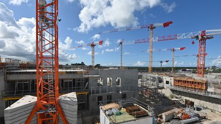 Le secteur du bâtiment toujours en crise en Guadeloupe, avec notamment les prêts accordés pendant la crise sanitaire que les professionnels du BTP vont devoir commencer à rembourser. (Illustration) (HELENE VALENZUELA / AFP)