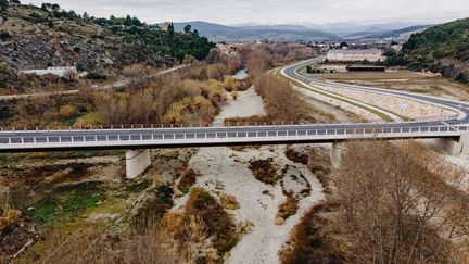 L'Agly à sec près d'Estagel (Pyrénées-Orientales), le 28 février 2023. (PIERRE MOREL / FRANCEINFO)