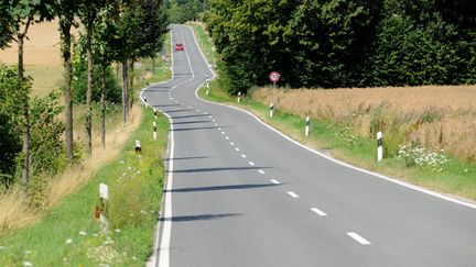 &nbsp; (Zéro accident mortel sur les routes : une idée du Père-Noël ? © Maxppp)