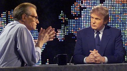 Donald Trump sur le plateau de Larry King, à New York (Etats-Unis), le 7 octobre 1999. (REUTERS)